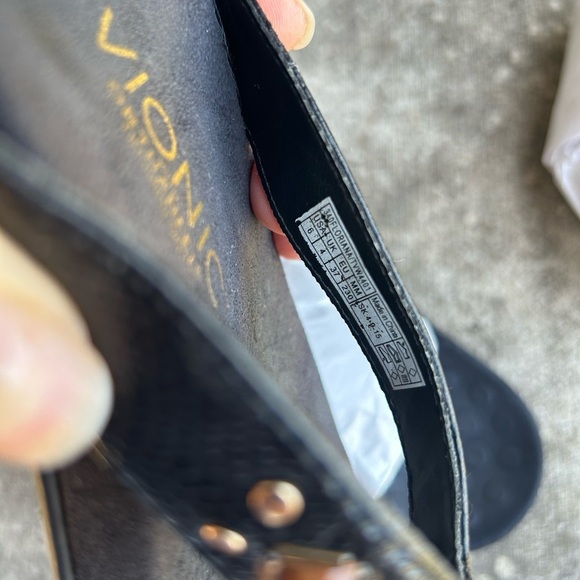 VIONIC Rest Floriana Black toe post Sandals w/Eye-Catching Beaded Design Sz-6. N - Picture 10 of 12